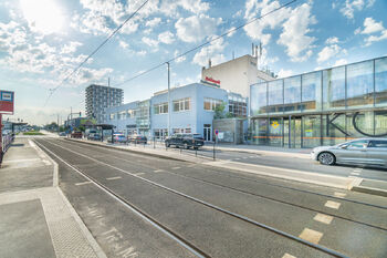 Pronájem kancelářských prostor 6400 m², Praha 9 - Vysočany
