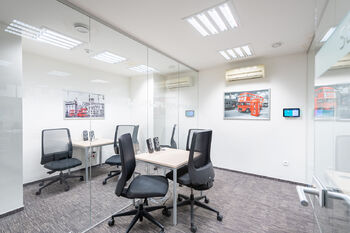 Pronájem kancelářských prostor 2800 m², Praha 9 - Vysočany