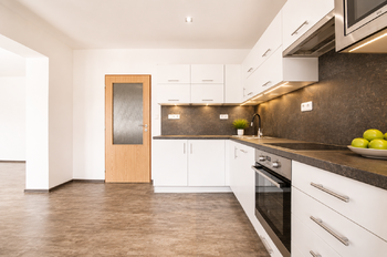Kuchyň  - Pronájem bytu 3+kk v osobním vlastnictví 68 m², Velké Poříčí