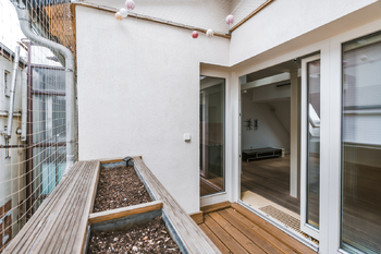 TERASA 6,7 m² - Prodej bytu 3+kk v osobním vlastnictví 144 m², Praha 3 - Žižkov