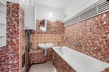 Koupelna - Prodej bytu 3+kk v osobním vlastnictví 69 m², Říčany