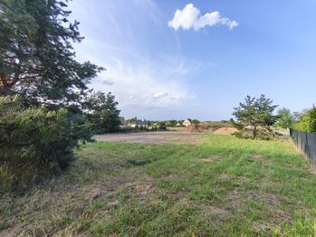 Prodej pozemku 1087 m², Tišice