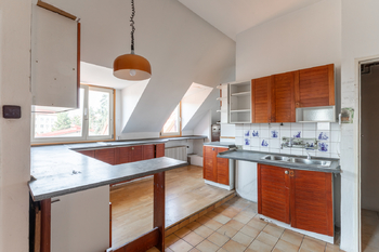 Prodej bytu 4+1 v družstevním vlastnictví 166 m², Praha 10 - Vinohrady