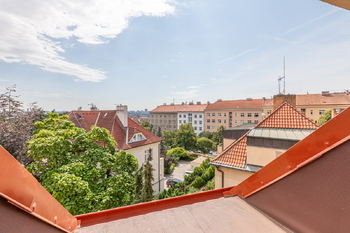 Prodej bytu 4+1 v družstevním vlastnictví 166 m², Praha 10 - Vinohrady