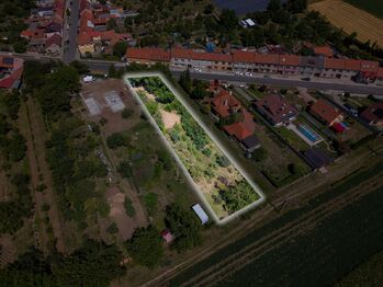 Prodej pozemku 1938 m², Určice