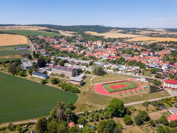 Prodej pozemku 1938 m², Určice