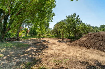 Prodej pozemku 1938 m², Určice