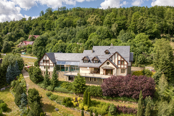 Prodej domu 1200 m², Srebrna Góra