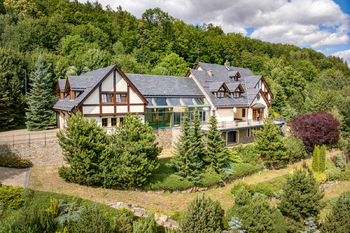 Prodej domu 1200 m², Srebrna Góra