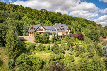 Prodej domu 1200 m², Srebrna Góra