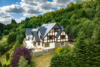 Prodej domu 1200 m², Srebrna Góra