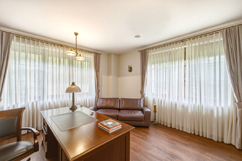 Prodej domu 1200 m², Srebrna Góra