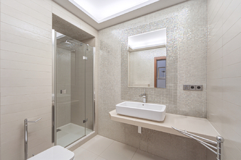 Prodej domu 1200 m², Srebrna Góra