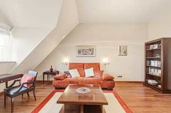 Prodej domu 1200 m², Srebrna Góra