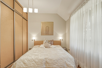 Prodej domu 1200 m², Srebrna Góra