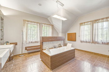 Prodej domu 1200 m², Srebrna Góra