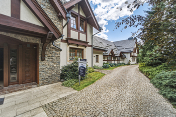 Prodej domu 1200 m², Srebrna Góra