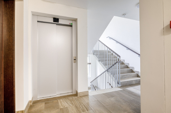 chodba - Pronájem bytu 2+kk v osobním vlastnictví 57 m², Praha 4 - Kamýk