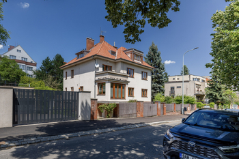 Pohled na dům - Prodej domu 400 m², Praha 6 - Dejvice