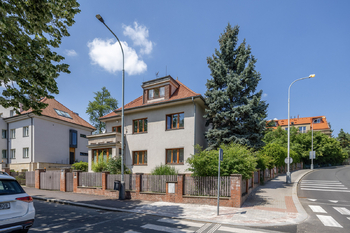 Pohled na dům - Prodej domu 400 m², Praha 6 - Dejvice