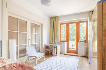 Jedna z ložnic - Prodej domu 400 m², Praha 6 - Dejvice