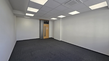 Pronájem kancelářských prostor 132 m², Brno