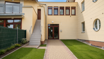 Vchod - Pronájem bytu 1+kk v osobním vlastnictví 25 m², Praha 4 - Krč