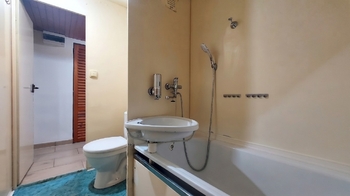 KOUPELNA - Prodej bytu 3+1 v osobním vlastnictví 61 m², Děčín