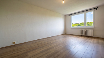 OBÝVACÍ POKOJ - Prodej bytu 3+1 v osobním vlastnictví 61 m², Děčín