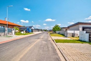 Prodej pozemku 1300 m², Černovice