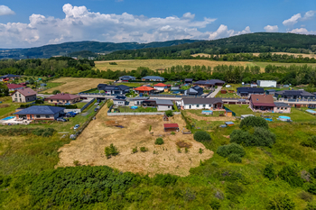 Prodej pozemku 1300 m², Černovice