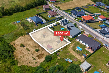 Prodej pozemku 1300 m², Černovice