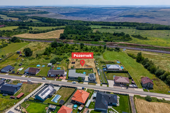 Prodej pozemku 1300 m², Černovice