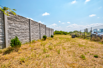 Prodej pozemku 1300 m², Černovice