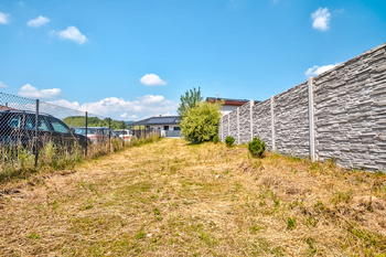 Prodej pozemku 1300 m², Černovice