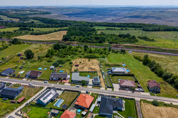 Prodej pozemku 1300 m², Černovice