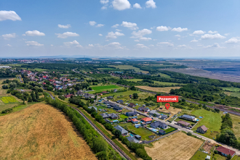 Prodej pozemku 1300 m², Černovice