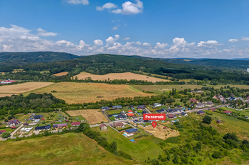 Prodej pozemku 1300 m², Černovice