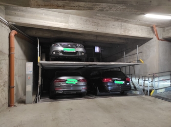 Pronájem garážového stání 325 m², Karlovy Vary