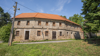 Prodej jiných prostor, Skalsko