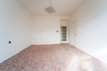 Obývací pokoj - Prodej bytu 2+1 v osobním vlastnictví 68 m², Poděbrady