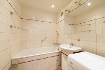 Prodej bytu 3+1 v osobním vlastnictví 73 m², Praha 4 - Komořany