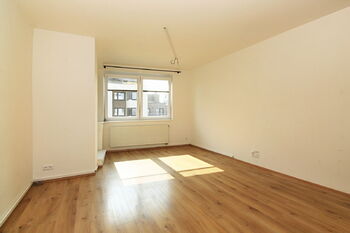 Prodej bytu 2+kk v družstevním vlastnictví 60 m², Praha 10 - Dolní Měcholupy