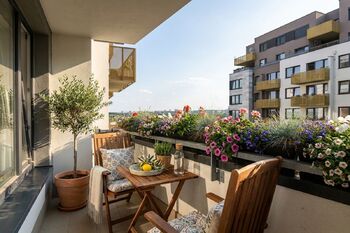 vizualizace balkon - Prodej bytu 2+kk v družstevním vlastnictví 60 m², Praha 10 - Dolní Měcholupy