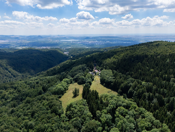 Prodej pozemku 779 m², Klíny