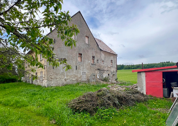 Prodej nájemního (činžovního) domu 590 m², Kovářská