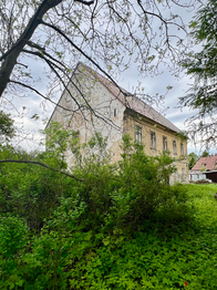 Prodej nájemního (činžovního) domu 590 m², Kovářská