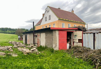 garáž - Prodej nájemního (činžovního) domu 590 m², Kovářská