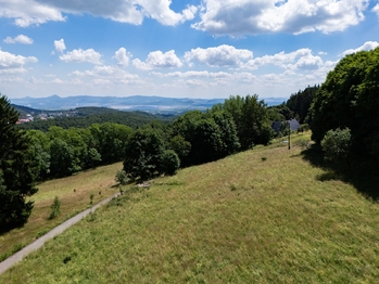Prodej pozemku 1065 m², Klíny