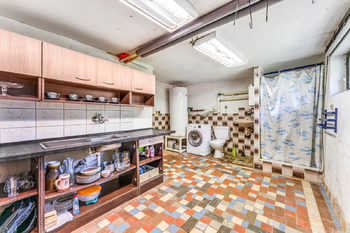 suterén - Prodej domu 150 m², Hrochův Týnec